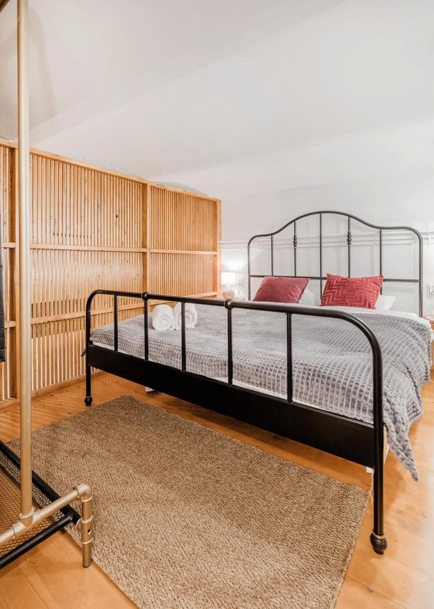 Wellness Wonderland: Garden, Sauna, Jacuzzi In Cbd Budapest Kültér fotó