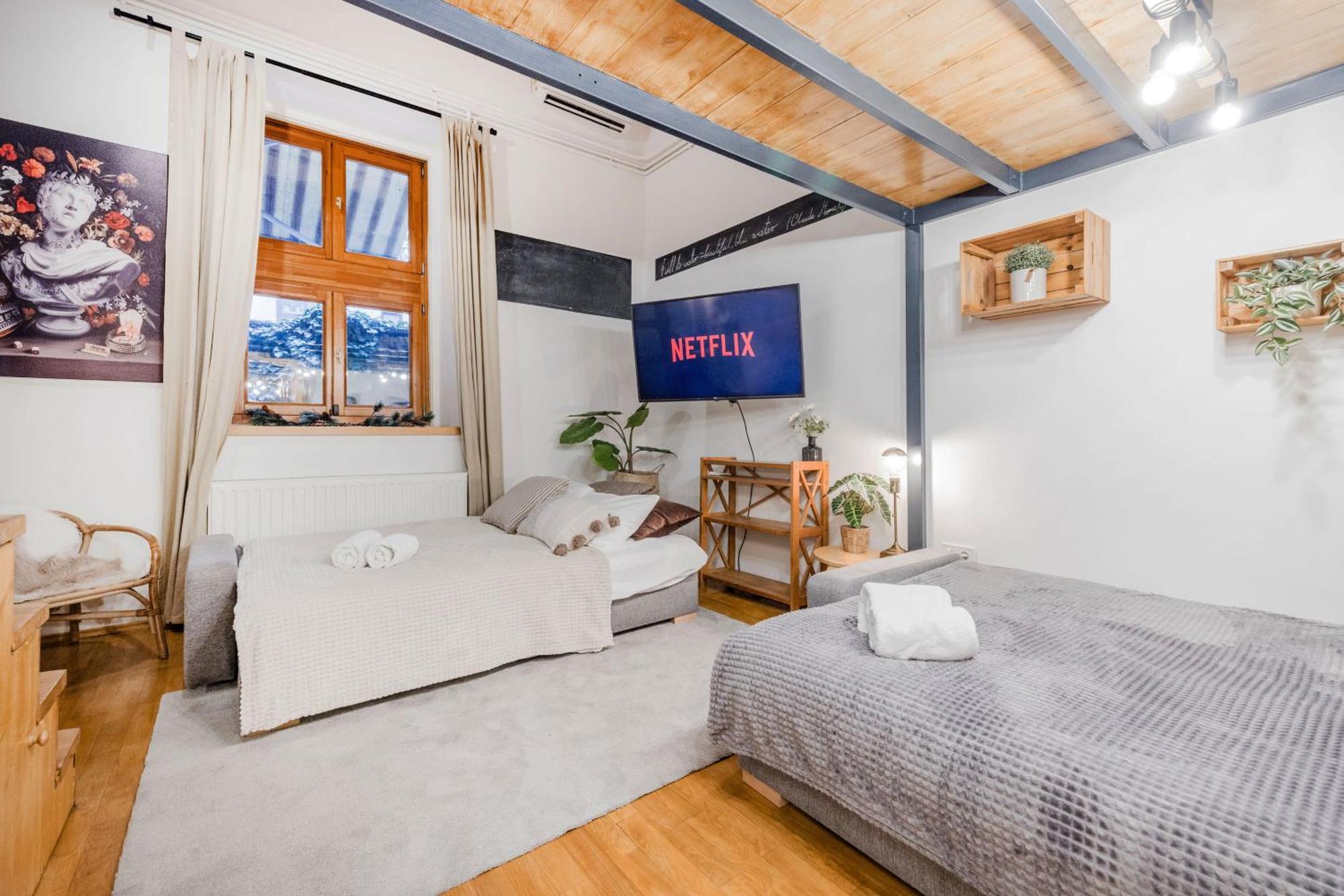 Wellness Wonderland: Garden, Sauna, Jacuzzi In Cbd Budapest Kültér fotó
