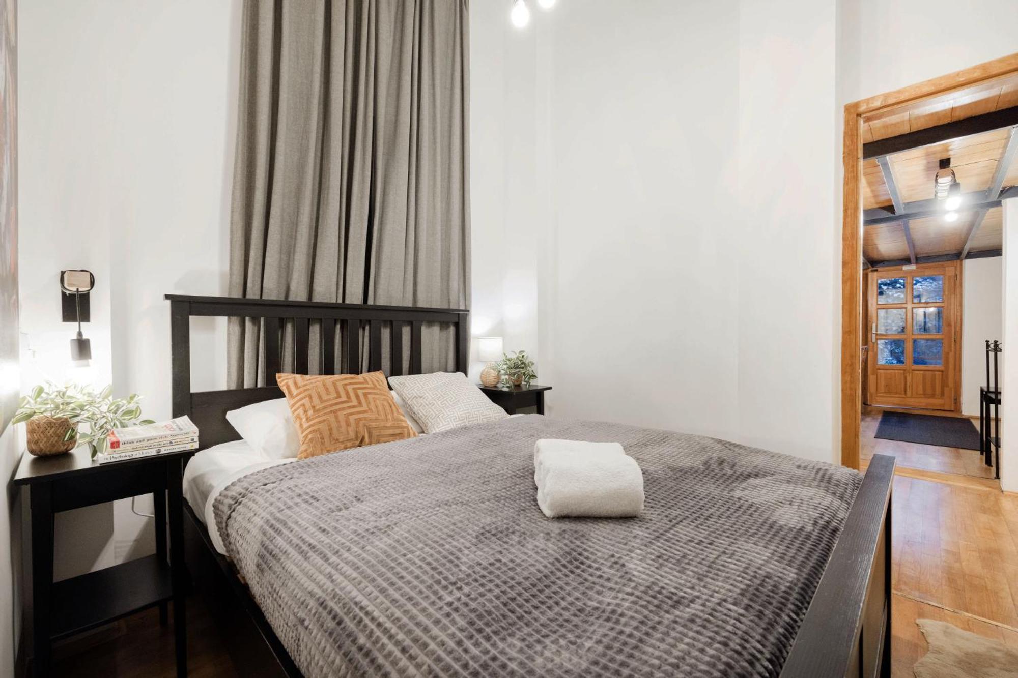 Wellness Wonderland: Garden, Sauna, Jacuzzi In Cbd Budapest Kültér fotó