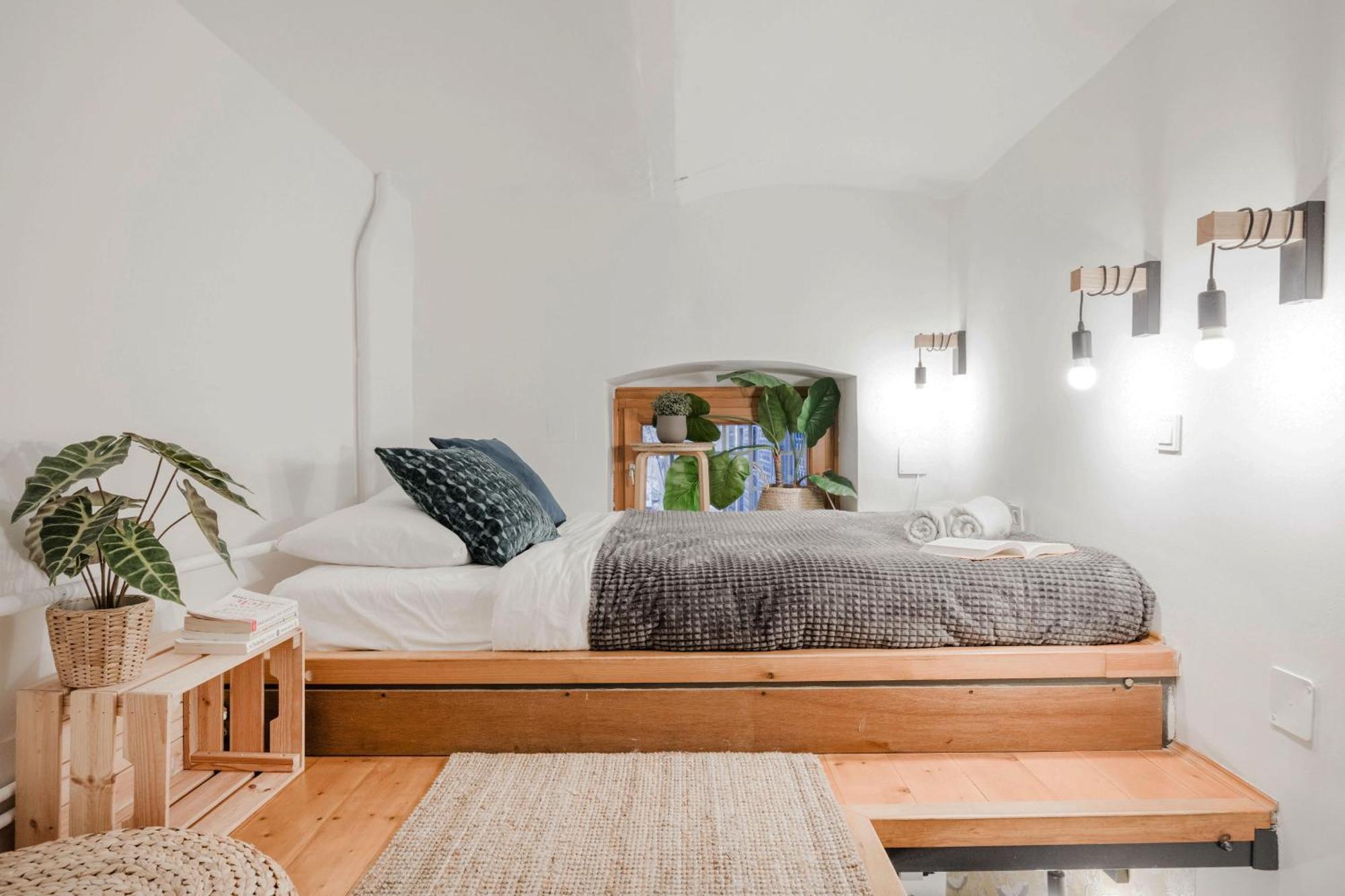 Wellness Wonderland: Garden, Sauna, Jacuzzi In Cbd Budapest Kültér fotó