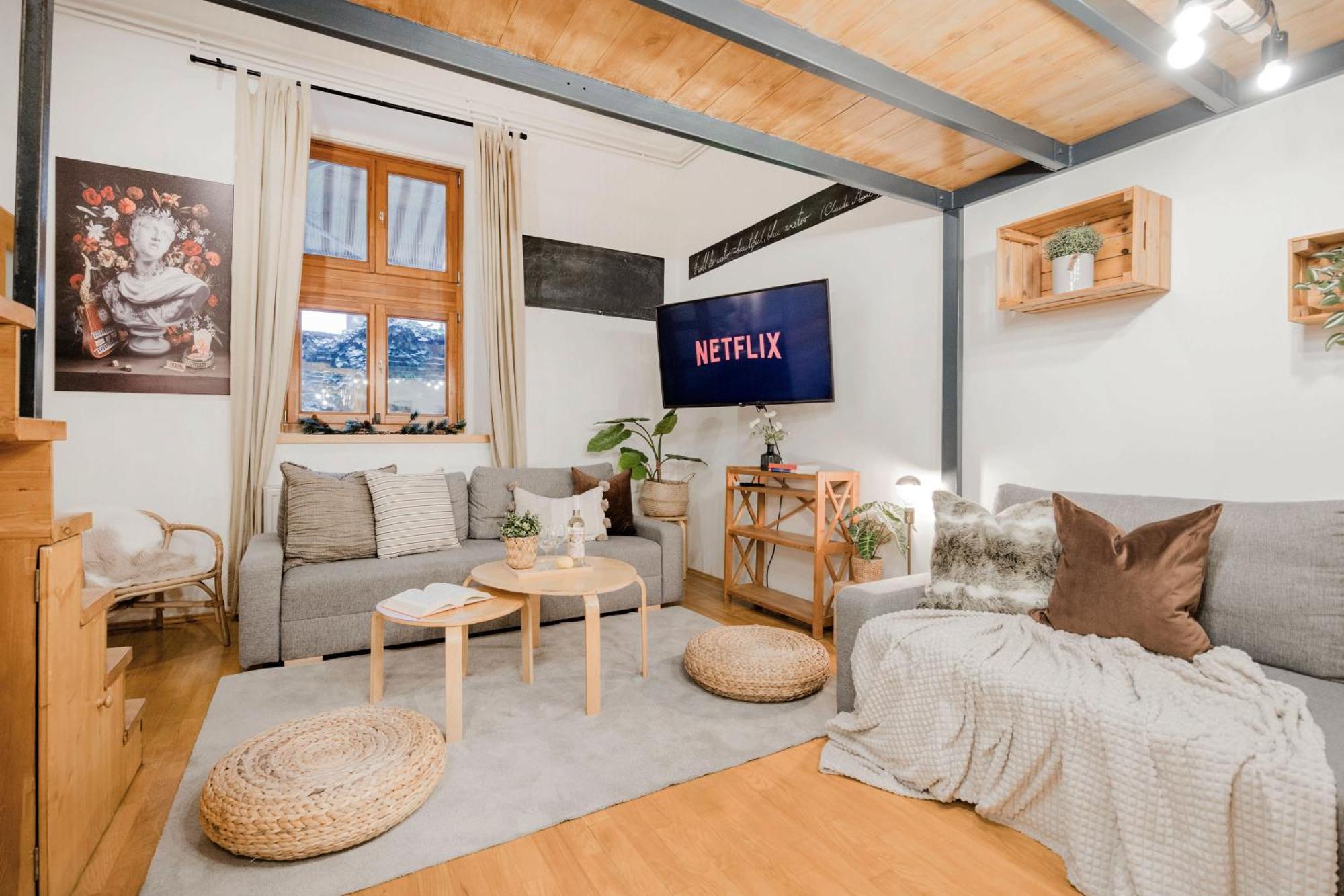Wellness Wonderland: Garden, Sauna, Jacuzzi In Cbd Budapest Kültér fotó