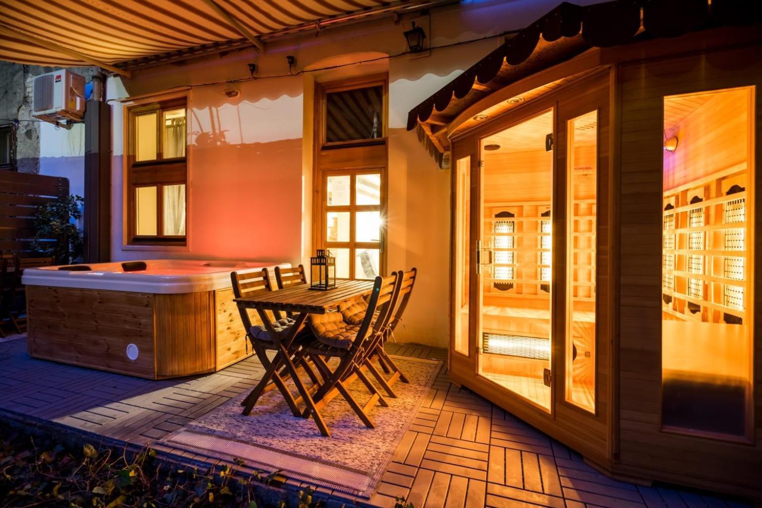 Wellness Wonderland: Garden, Sauna, Jacuzzi In Cbd Budapest Kültér fotó